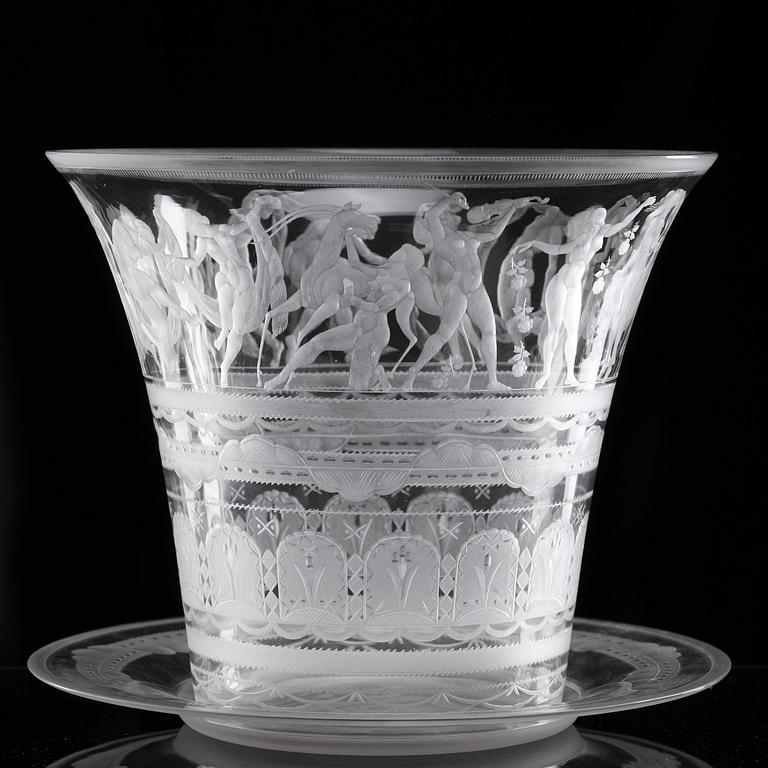 Simon Gate, an engraved glass bowl with plate, Orrefors, Sweden 1923, model 122.
