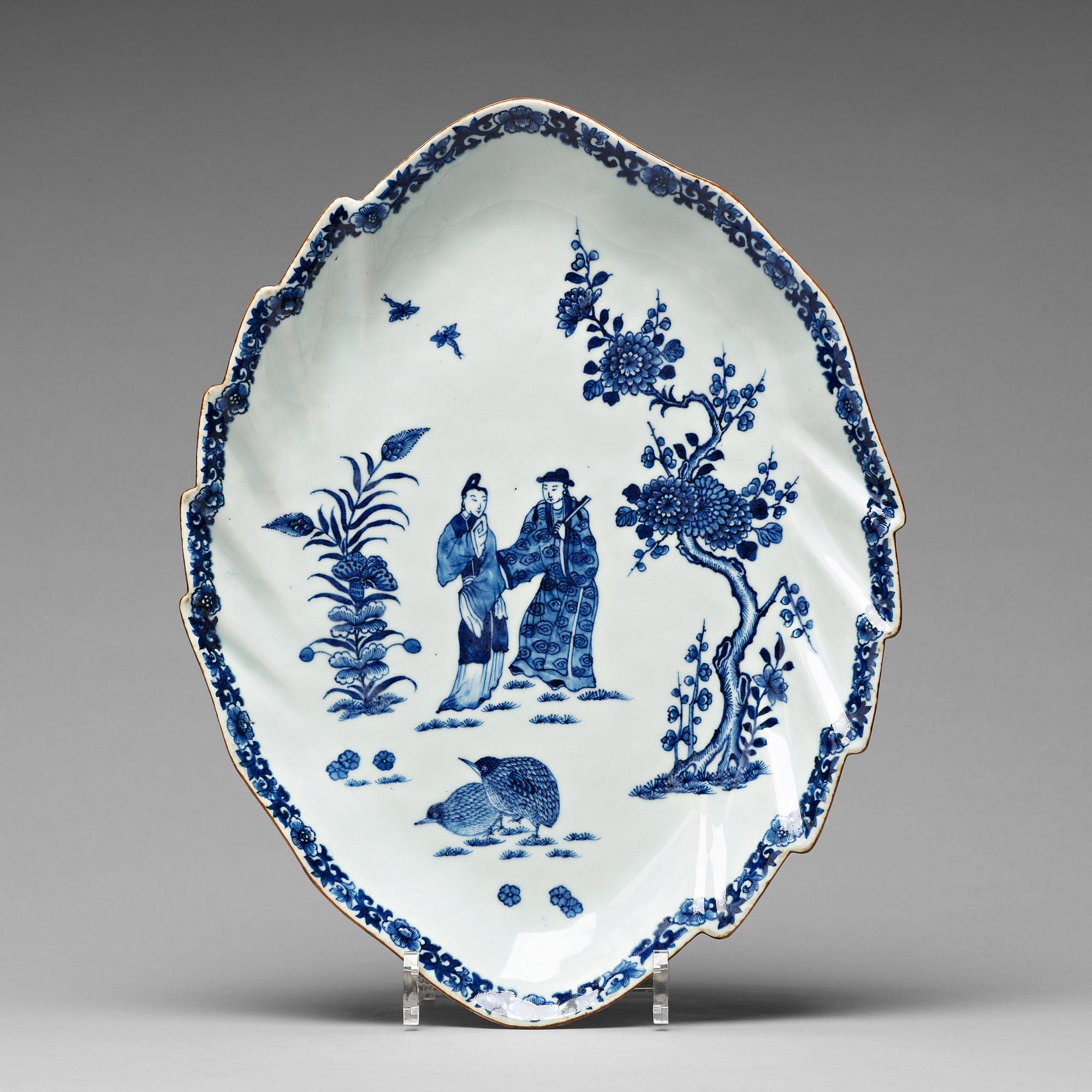 A leaf shaped dish, Qing dynasty, Qianlong (1736-95).