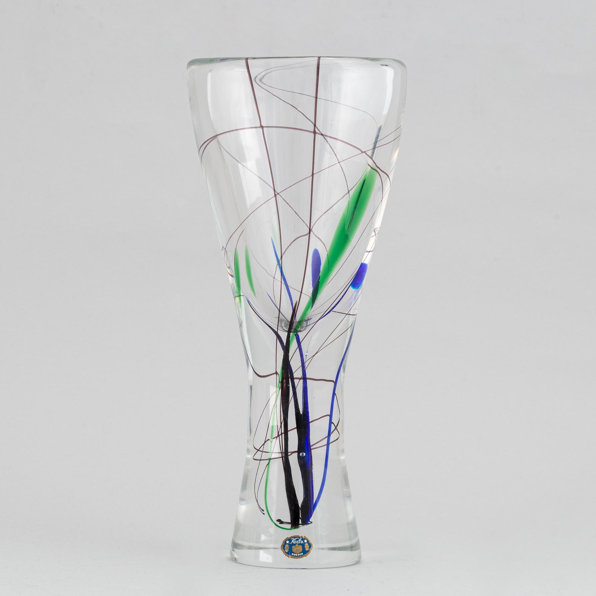 A glass vase by vicke Lindstrand,