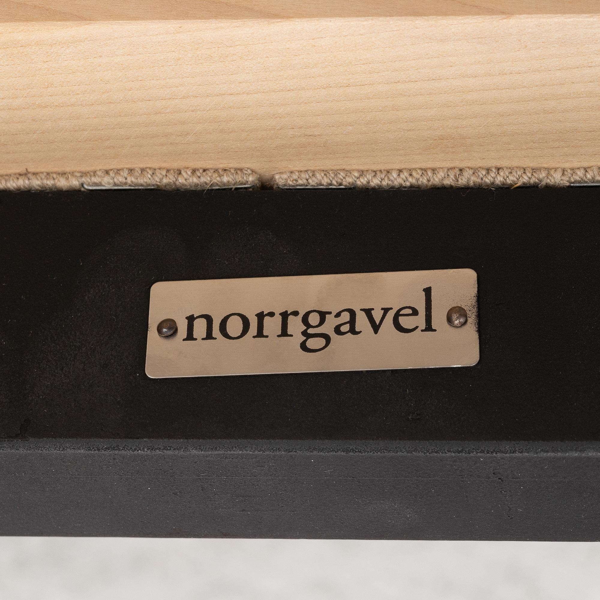 Nirvan Richter, soffa samt fotpall, Norrgavel.