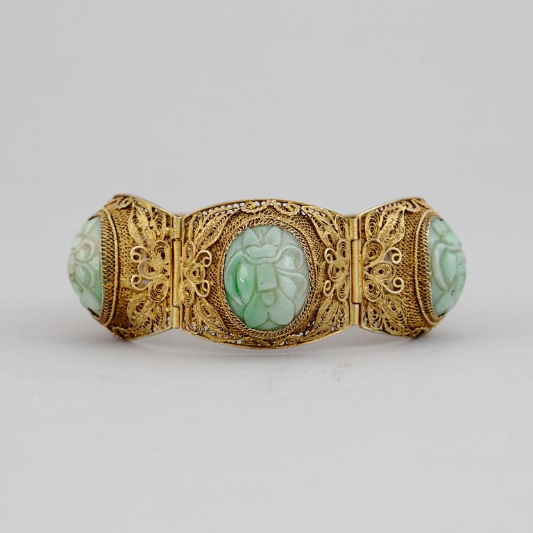 Armband, filigranarbete och nefrit. Kina, 1900-tal.