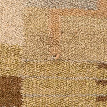 A 1930's Finnish flat weave carpet. Circa 275 x 210 cm.