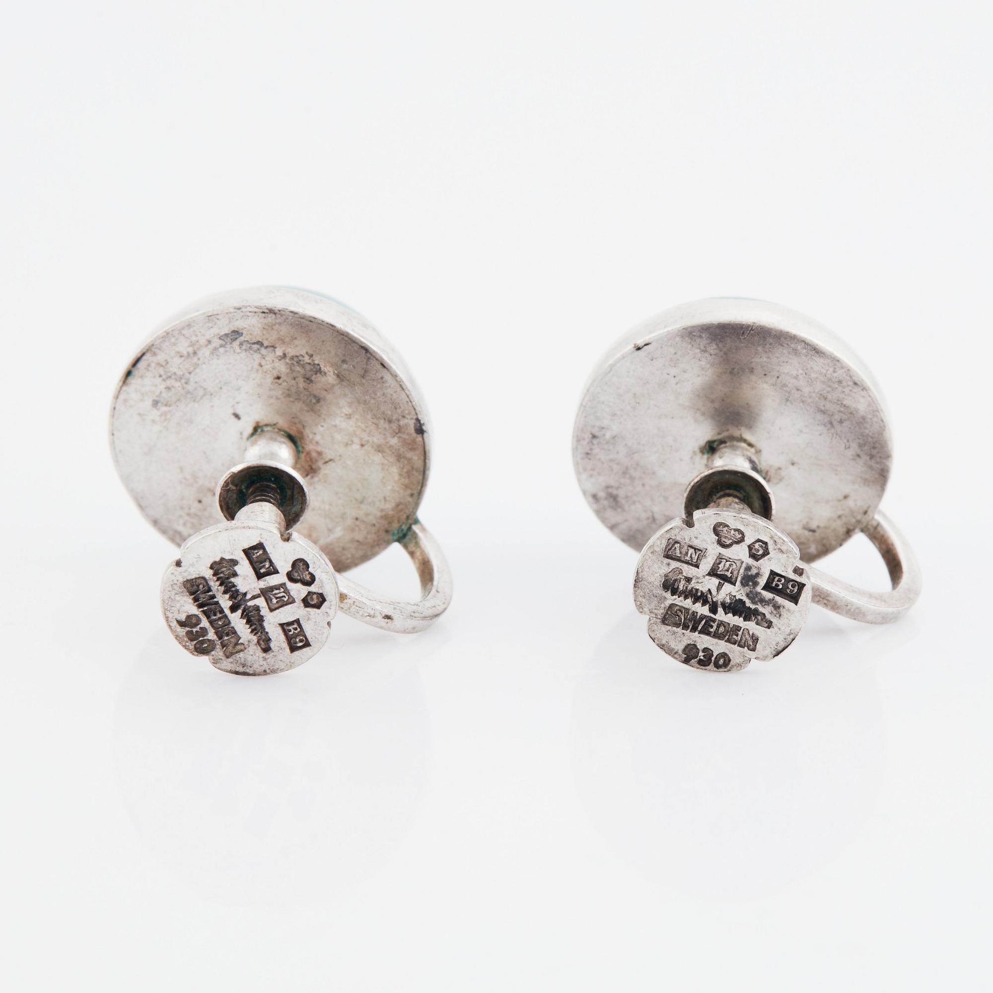 Wiwen Nilsson, ett par örhängen sterlingsilver med grön kvarts,  Lund 1952.