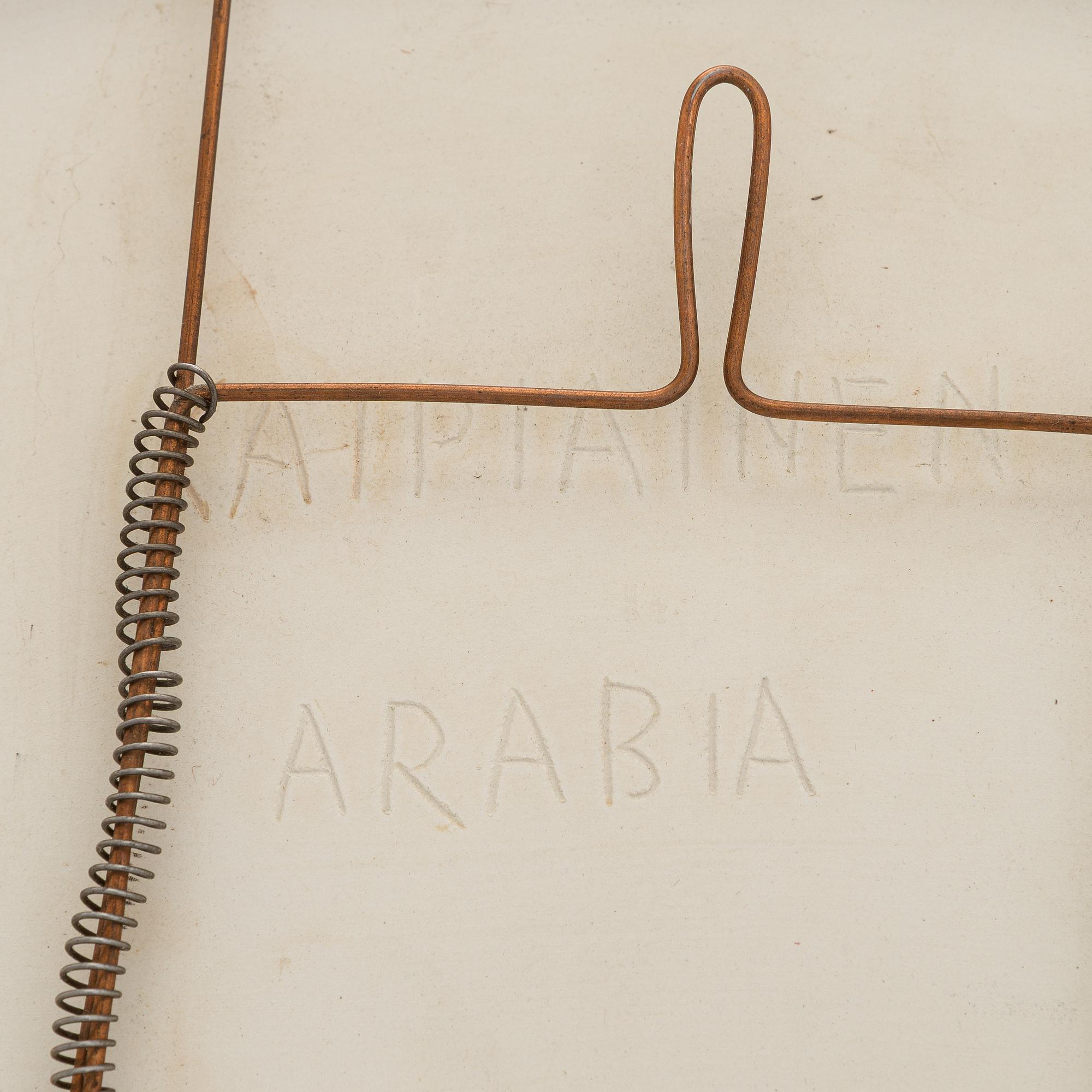 Birger Kaipiainen, A ceramic decorative dish, signed Kaipiainen Arabia.