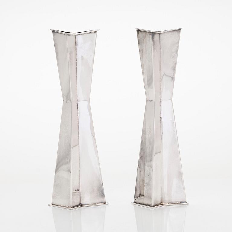 Tapio Wirkkala, two silver vases model TW 226, Kultakeskus, Hämeenlinna 1966.