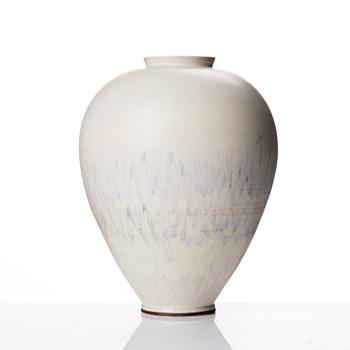 Berndt Friberg, a large stoneware vase, Gustavsberg studio, Sweden 1950.