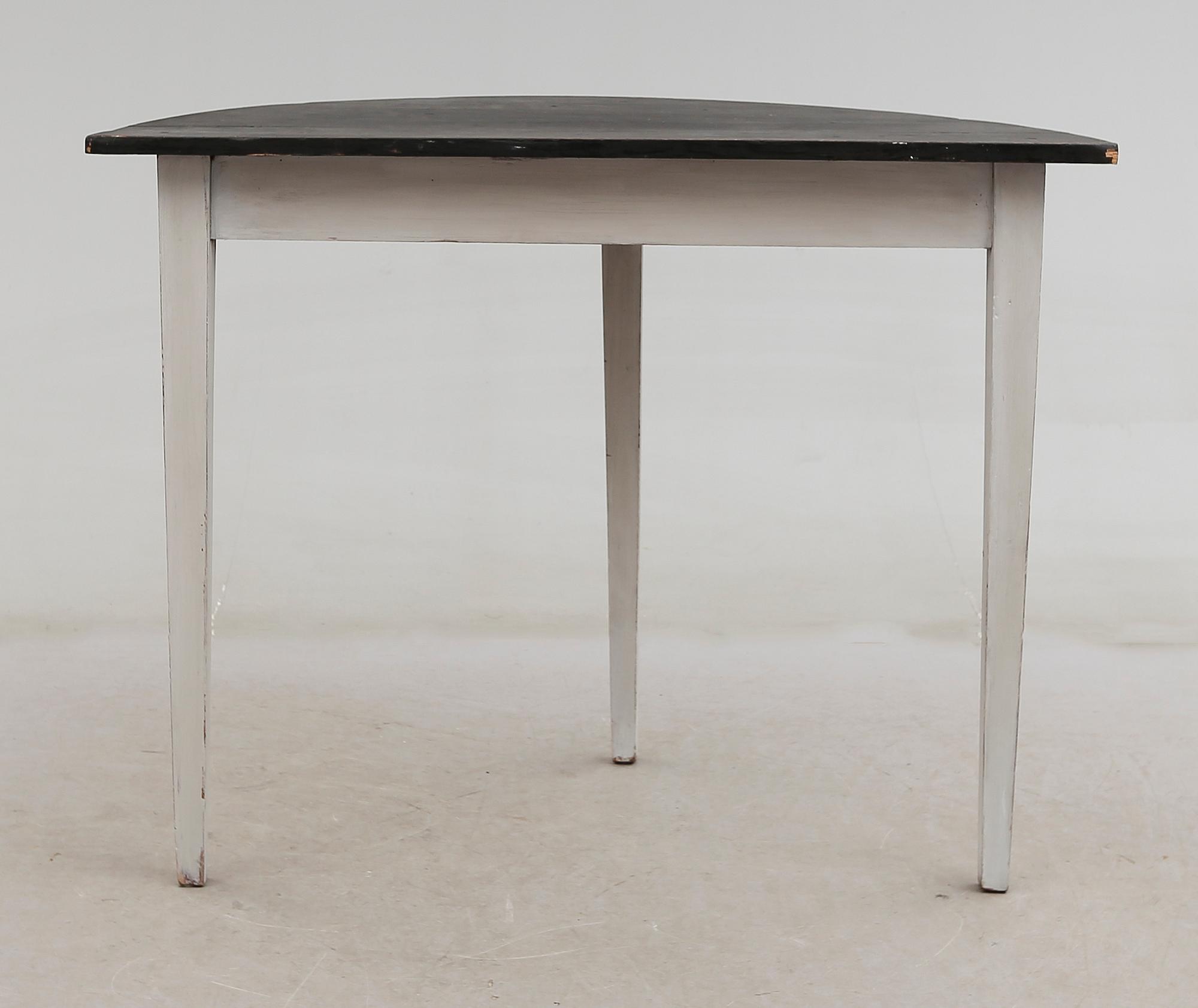 VÄGGBORD, 1800-talets första hälft.