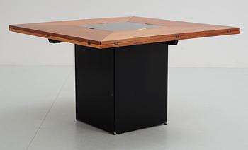 BOB VAN DEN BERGHE, matbord, "Cirkante", Van den Berghe-Pauvers, Gent, Belgien 2000.