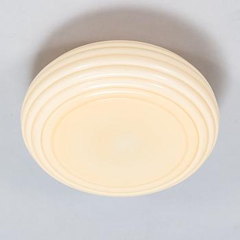 Paavo Tynell, a 1940's '1621' ceiling light for Taito.