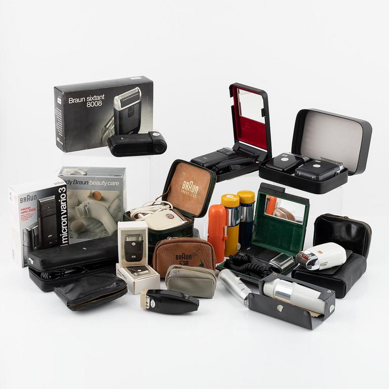 Dieter Rams, Florian Seiffert, GA Möller, R Ullman R Fisher, et al., 22 shavers, Braun.