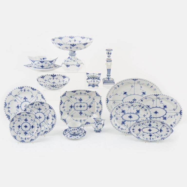 Royal Copenhagen mat- och kaffeservis, 86 delar, "Musselmalet".