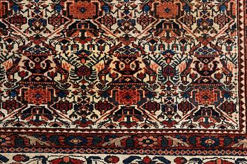Carpet, Abadeh, antique, ca 220 x 145 cm.