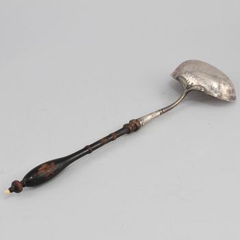 SOPPSLEV, silver, Örebro, 1792, total vikt 152 gram.