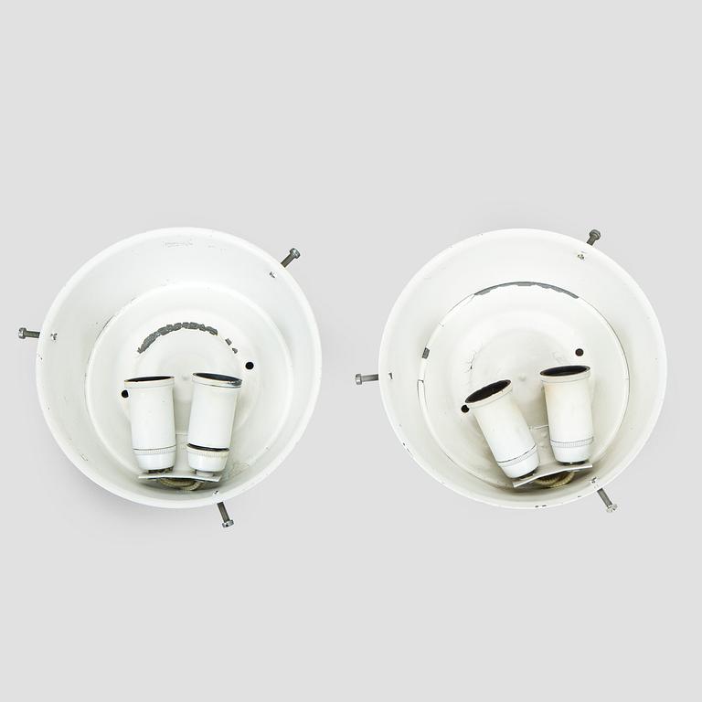 Arne Jacobsen, tak/vägglampor, 2 st, "AJ-Eklipta", Louis Poulsen/ licenstillverkare Orno, Stockmann 1960-tal.