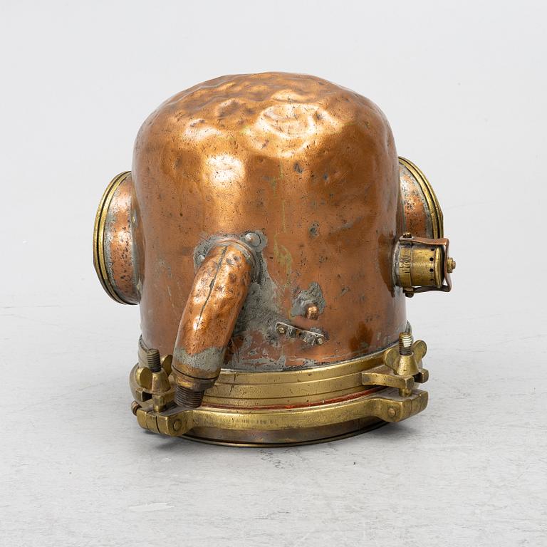 Diving helmet, for deep-sea divers, circa 1900 (before 1904),  C.A. Lindqvist (Carl Axel L 1828-1904).