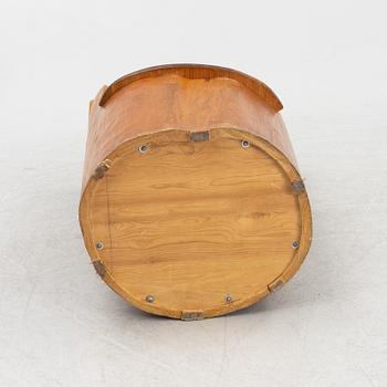 A pine chair, 1945.