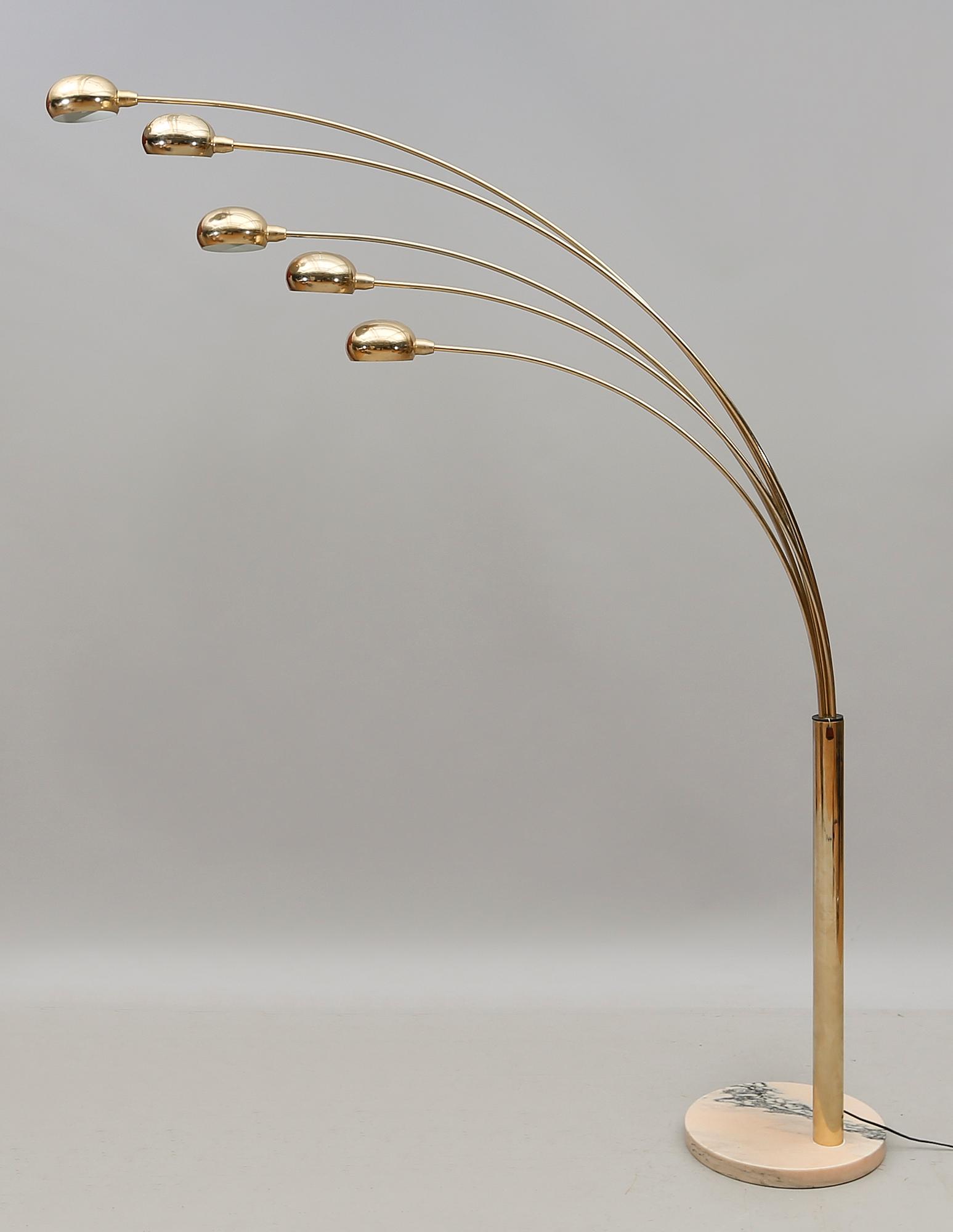 GOLVLAMPA, mässing och marmor, Ateljé Lyktan, 1900-talets andra hälft.