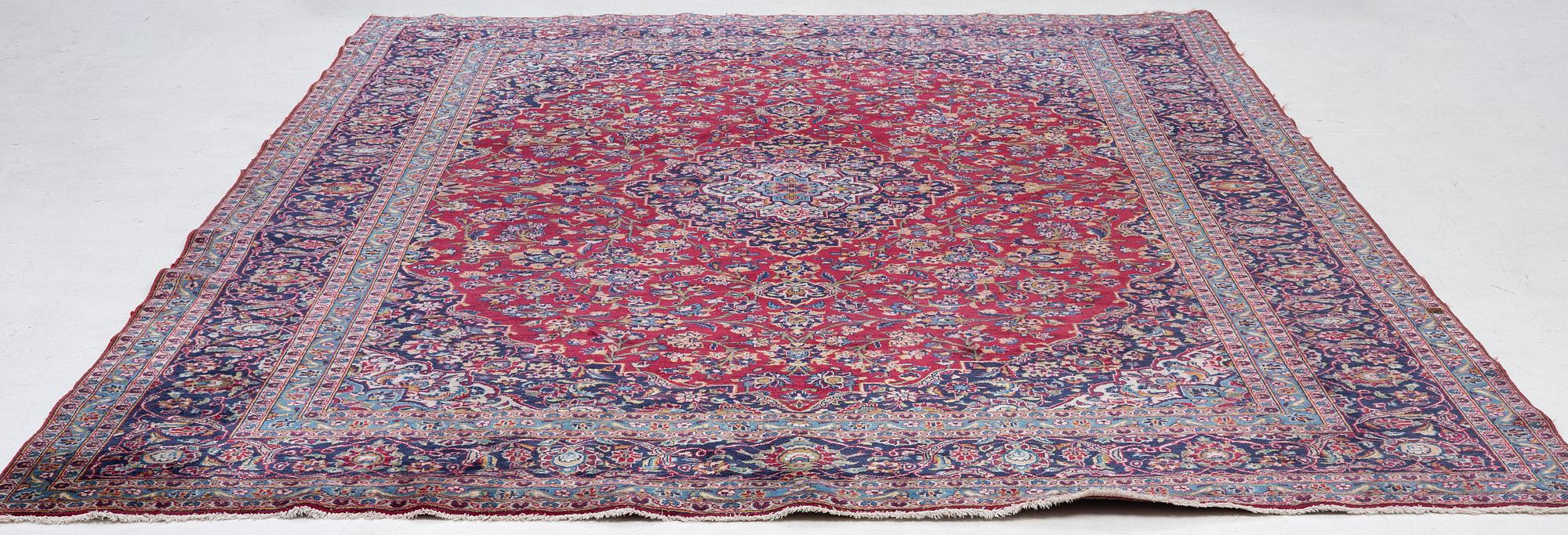 A Keshan carpet, c. 403 x 290 cm.