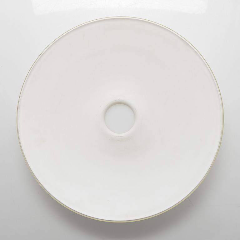 Poul Henningsen, bordslampa, "PH-4/3", för Louis Poulsen, Danmark.