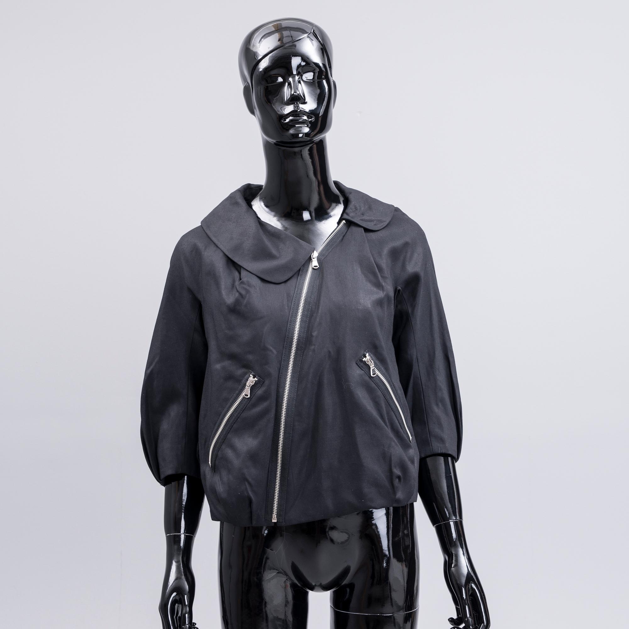 JACKA, Marc Jacobs.