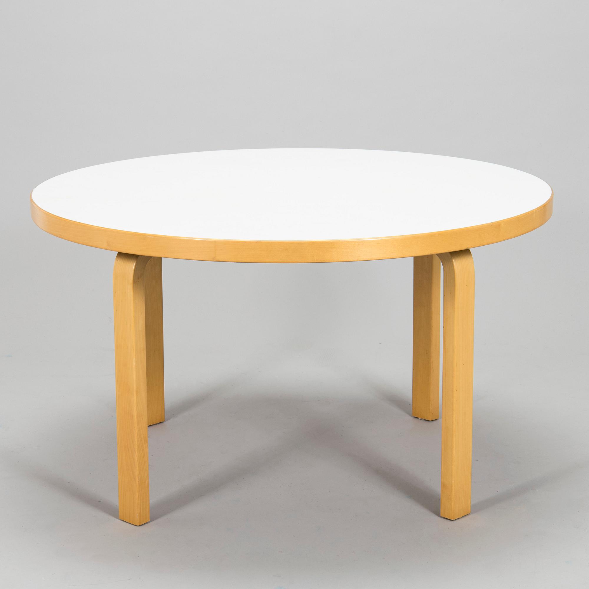 Alvar Aalto, A table model 90 A for Artek.