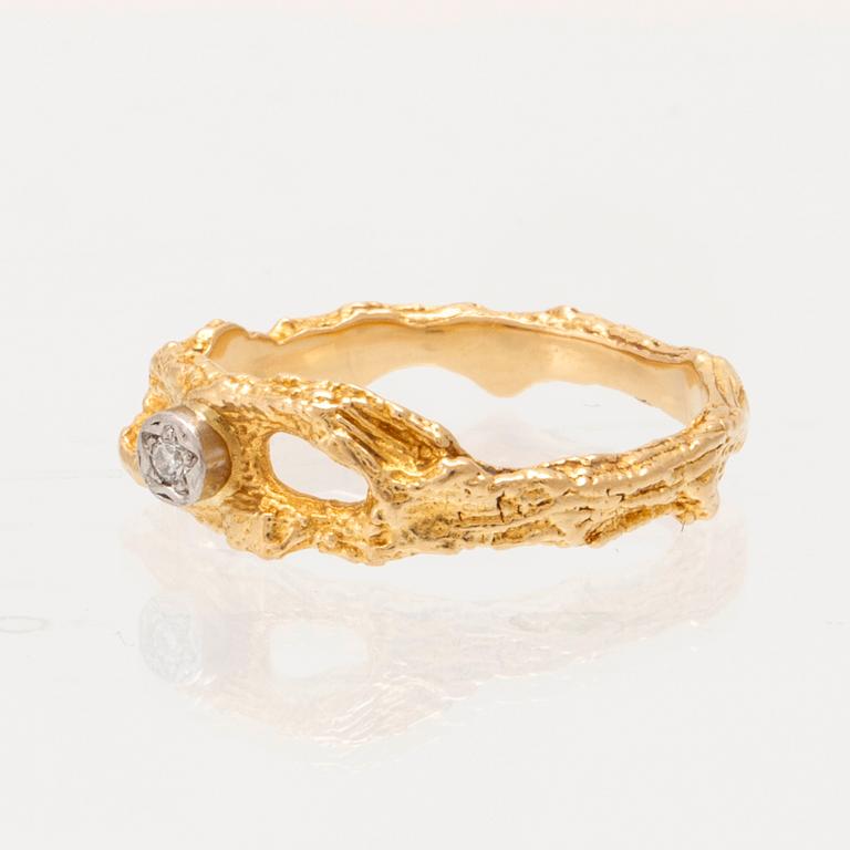 Björn Weckström ring "Diamond Pond" 18K white and red gold with a round brilliant-cut diamond, Lapponia 2007.
