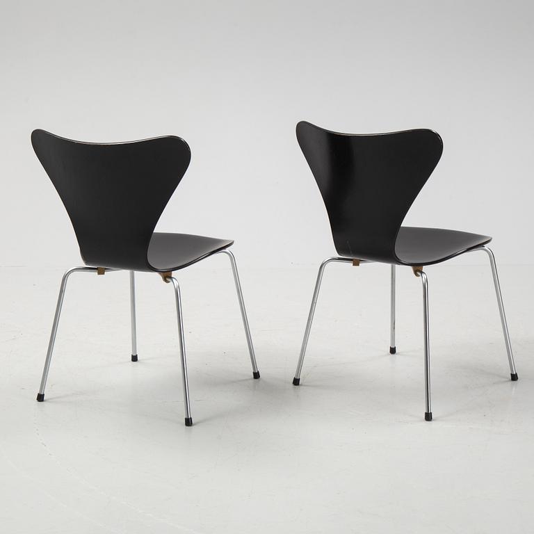 Arne Jacobsen, stolar, 7 st, "Sjuan", Fritz Hansen, Danmark, 1970-tal.