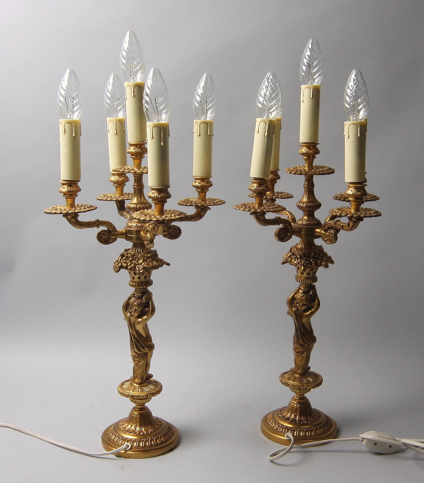 BORDSARMATURER, ett par, bl.a. mässing.