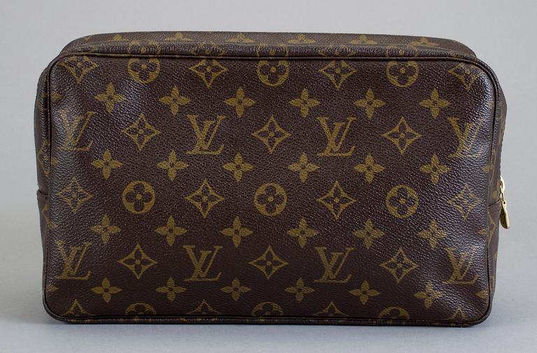 NECESSÄR, "Trousse Toilette 28 ", Louis Vuitton.