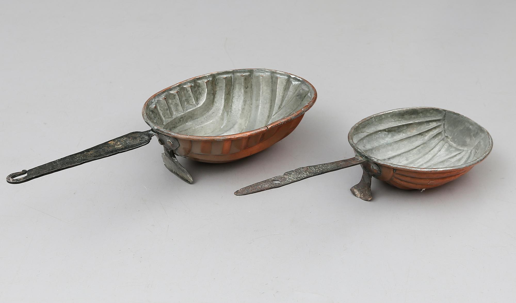 ALADÅBFORMAR, 2 st, koppar, 1800-tal.