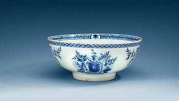 A large and rare armorial punch bowl, Qing dynasty, Qianlong (1736-95).