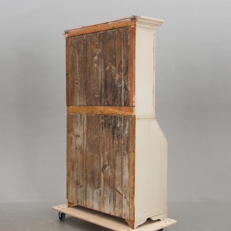 SKRIV/VITRINSKÅP, 1800-tal.