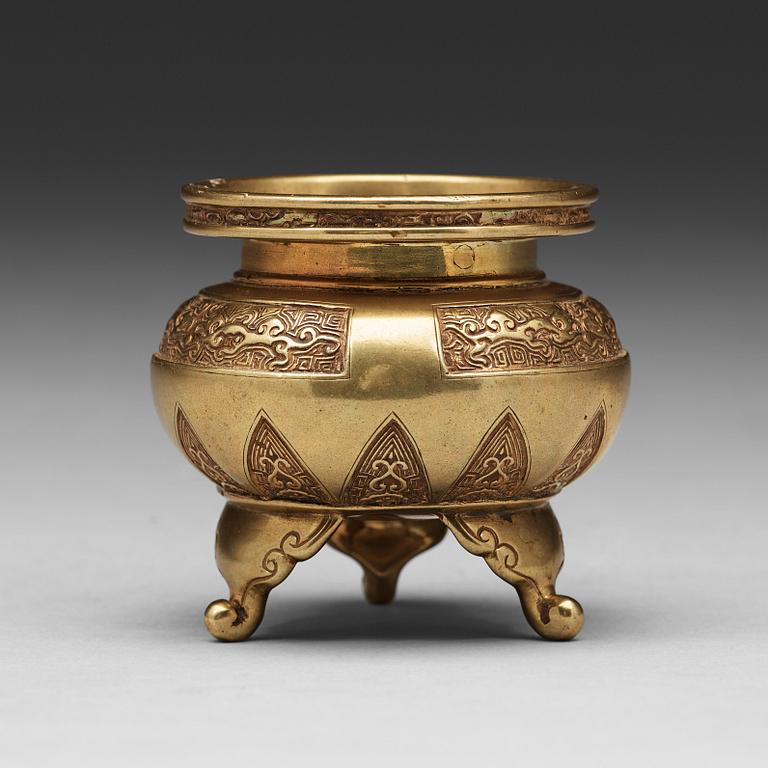 A bronze censer, Qingdynasty (1644-1912).