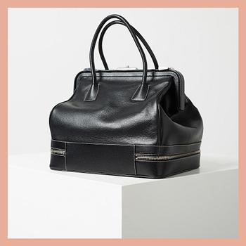 VÄSKA, Prada.