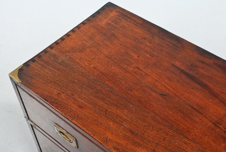 BYRÅ, engelsk-stil, 1900-talets andra hälft.