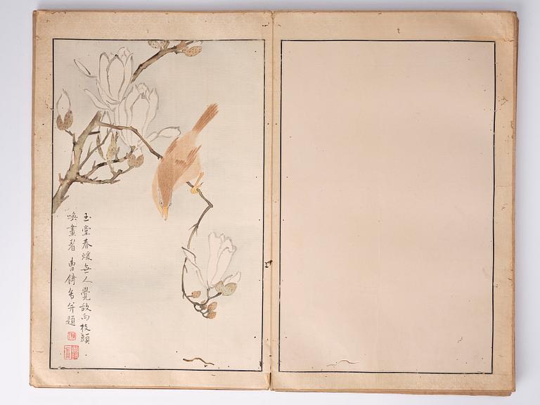 ALBUM, med 15 måningar. Qingdynastin (1644-1912). Signerat Cao Qi.