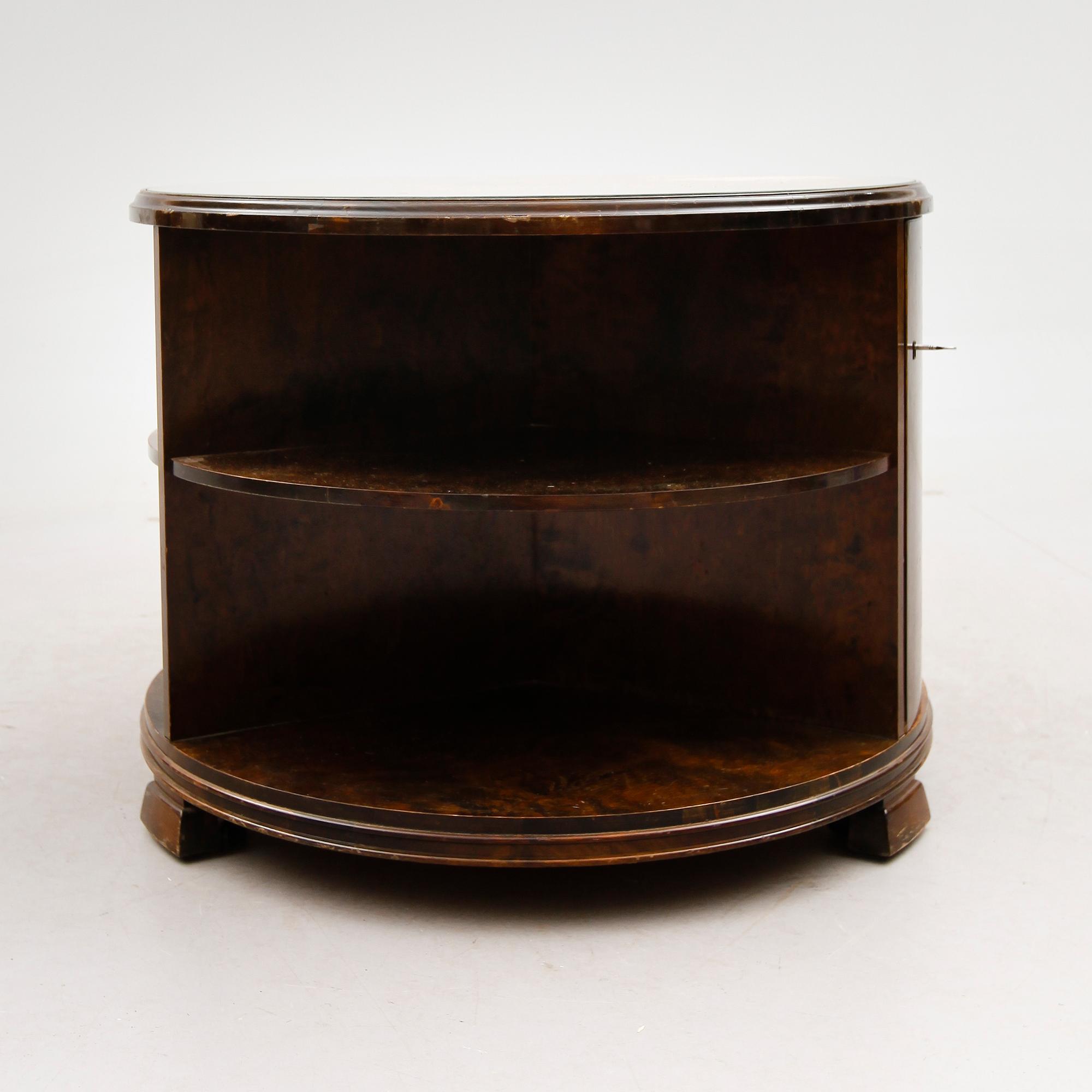 BORD, 1900-talets första hälft.