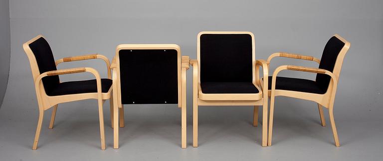 KARMSTOLAR, 8 st, modell E45, Alvar Aalto, Artek. Modellen formgiven 1947.
