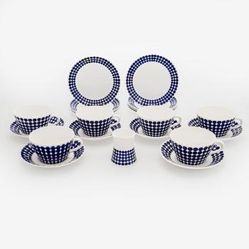 Stig Lindberg, Astiaston osia, 14 kpl, "Adam", luuposliinia Gustavsberg, Ruotsi, 1900-luvun puoliväli.