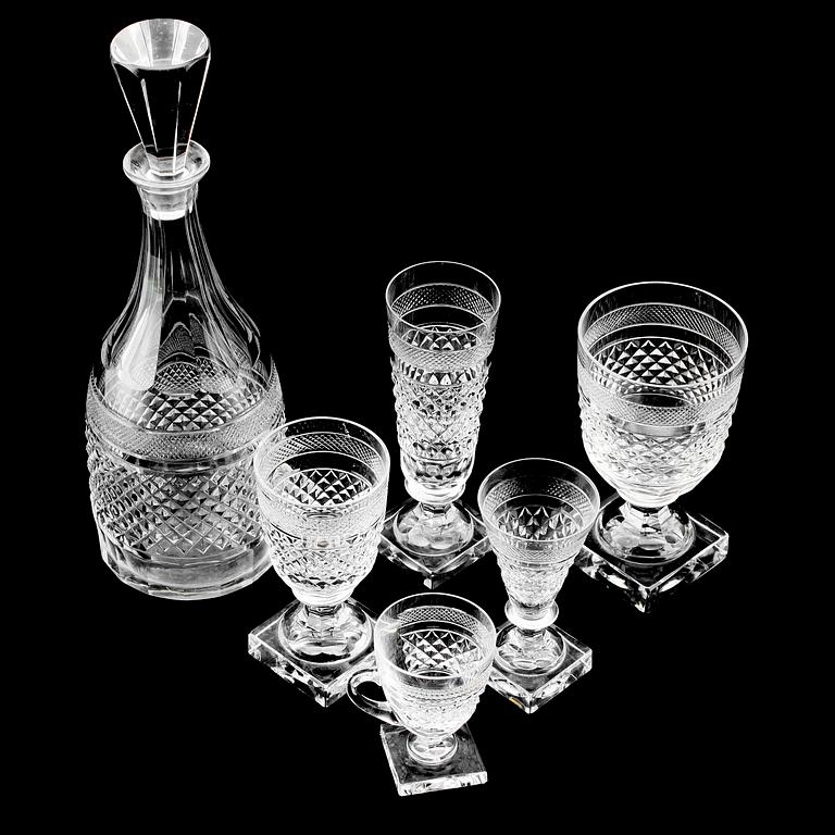 SERVISGLAS, ca 37 delar, "Kent", Kosta.