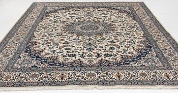 Rug, Nain, approx. 403 x 288 cm.