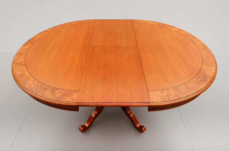 MATSALSMÖBEL, 7 delar, rokokostil, 1900-talets andra hälft.