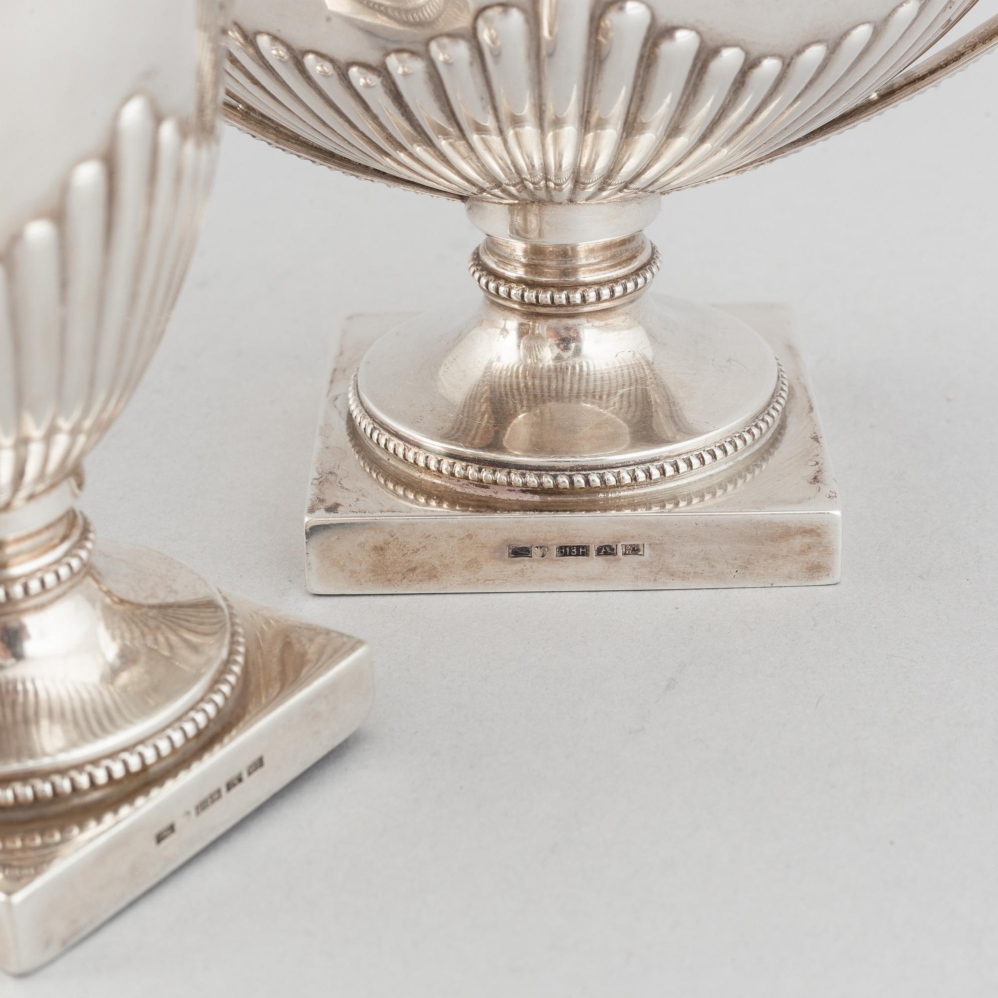 Kaffeservis, 3 delar, silver, gustaviansk stil, Suomen Kultasepät Oy, Åbo, Finland 1917.