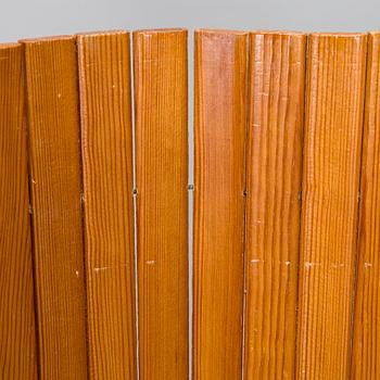 Alvar Aalto, a 1952 '100' folding screen for O.Y. Huonekalu- ja Rakennustyötehdas A.B.