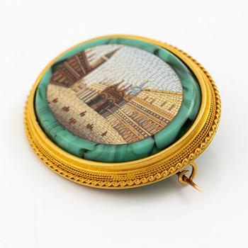 En brosch och ett par örhängen 18K guld med mikromosaiker. Alfred Ambrosius, Stockholm 1871 och 1872.