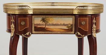 BORD, Louis XV-stil, troligen Frankrike, 1900-tal.