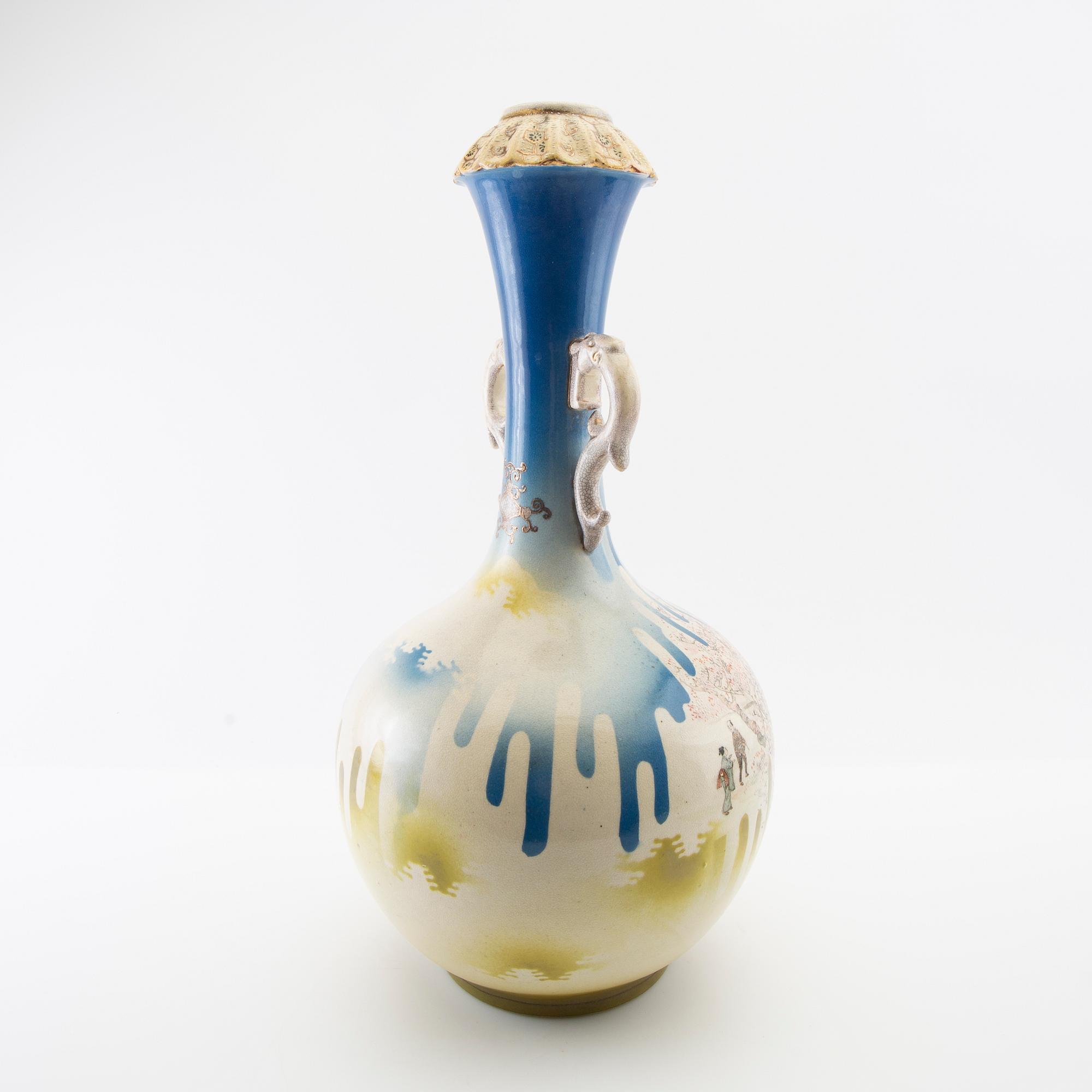 Vase, Satsuma. Japan, early 20th century.