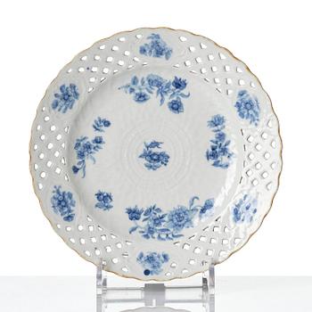 A set of 11 blue and white dessert plates, Qing dynasty, Qianlong (1736-95).