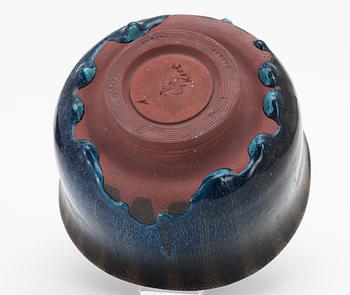 A Wilhelm Kåge 'Farsta' stoneware bowl, Gustavsberg studio 1956.
