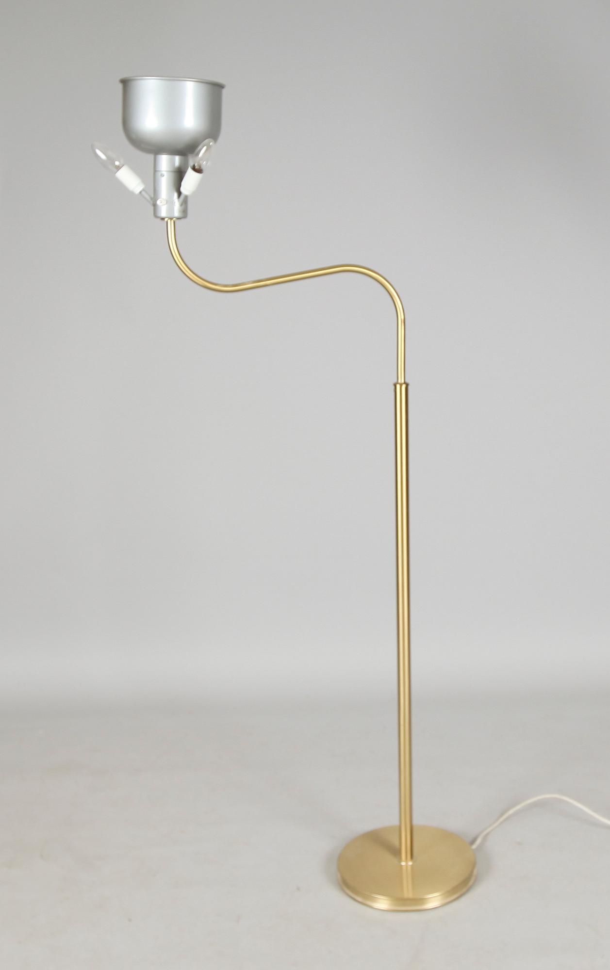 GOLVLAMPA, modell 2368/2148, "Stora Kamelen", Josef Frank, Firma Svenskt Tenn.